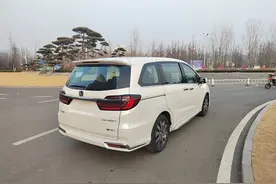 卷疯了！奥德赛降至16.48万，一箱油850公里，家用商务都不错图片