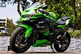 最值得入手的小排量四缸仿赛，川崎ZX-4RR车型解读图片