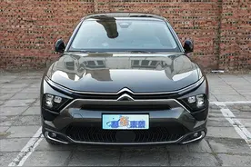 20万内高颜值“旅行车”，推荐中低配，雪铁龙凡尔赛性价比如何？图片