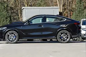 宝马X6：月养车4千多，比三大件相同的X5贵哪了？图片