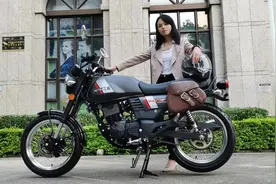 售价8980元起，国产大运又出新品：200cc复古街车，满油续航600km图片