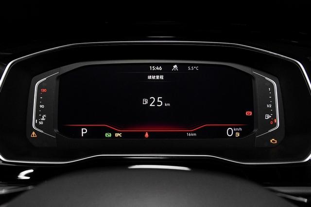 体验2022款速腾：1.4T动力，百公里油耗5.6L，8.7秒破百，香？