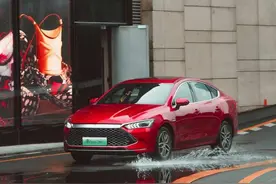 新能源车别乱买 最新保值率排名出炉 Model Y第二 秦PLUS进前十图片