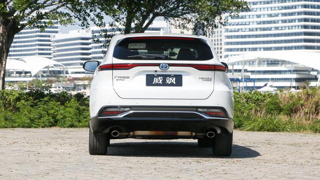 油价飙升的时代，要不要买辆混动车？试驾广汽丰田威飒