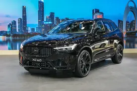 新车 | 限时31.99万元，沃尔沃XC60 B5智远极夜黑版上市，外观黑化图片