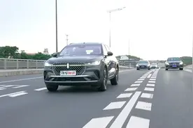 林肯航海家车机地图版本不升级，遭车主诟病，或引来集体投诉？图片