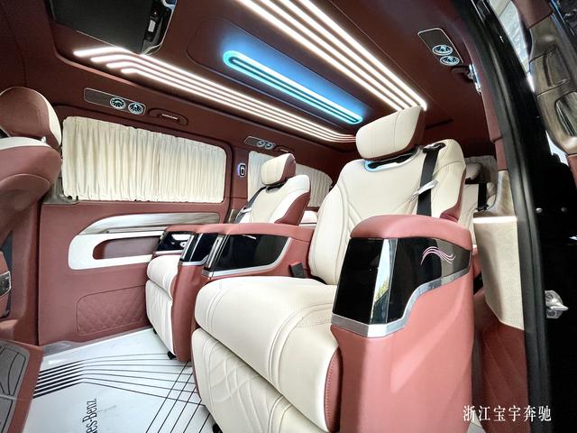 奔驰威霆七座豪华改装丨美观又舒适，享受不一样的驾乘体验