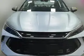 比亚迪秦L实车曝光！全新龙颜外观+全新底盘+第五代DM-i图片