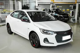 详解雪佛兰科沃兹325T 自动欣耀版，外观漂亮，优惠力度大图片