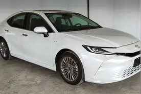 丰田发力了，新款凯美瑞将在3月初上市，售价会有惊喜吗？图片