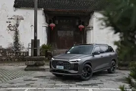 进口发动机 6座是唯一 上汽奥迪Audi Q6试驾图片