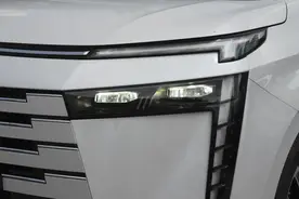 比老款起售低4.3万 传祺新能源E8荣耀系列减配了吗？选哪款合适？图片