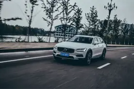 有钱装穷？开这4款车，算是低调的有钱人图片