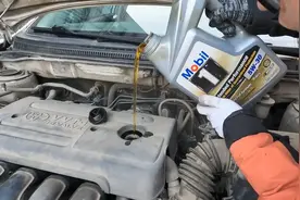 机油到底按什么标准换？别纠结时间还是里程了，喵哥告诉你答案图片