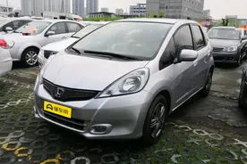 两三万选代步车，不想买老头乐，这几款二手车可以看看，再开10年图片