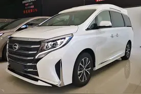 17.98万起！体验传祺M8，内饰豪华媲美埃尔法，移动电视+星空顶图片