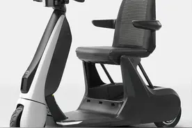 丰田老年代步三轮车，两万多人民币起售图片