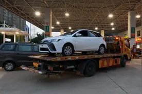 离开加油站30米，车子没油了怎么办？喵哥教你最靠谱的办法图片