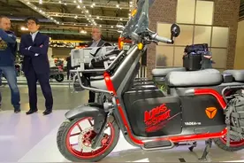 2023款雅迪冠能Y1S 电动摩托车静态展示视频封面