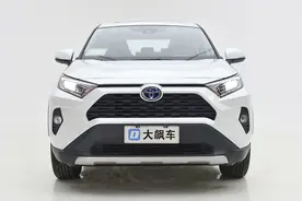 RAV4：这配置，敢卖20多万，也就丰田了图片