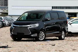 车长5255mm，便宜2.0T大7座家用大MPV，配置齐全，实拍瑞风L6 MAX图片
