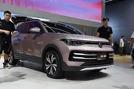 大众旗下最便宜SUV！途岳新锐XR上市，优惠后7.99-10.69万图片