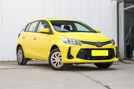 丰田旗下的的实用座驾，顶配才9.28万，精致漂亮，带你看威驰FS图片