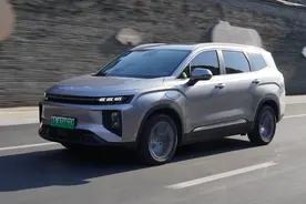 10.99万起买换电SUV？两分钟补能 睿蓝9实力出众！图片