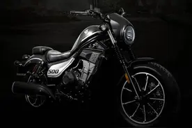 对标本田CM500，国产新车苍云500亮相：油耗3.5升，价格2.88万图片