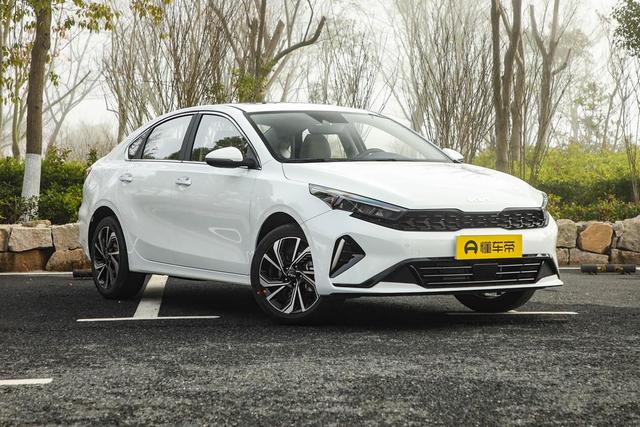 新款起亚K3，8W99？