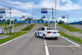 弄明白这3点，你要还不会侧方停车，驾照可以扔了！图片