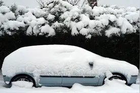 机油最佳工作温度为100℃，冬天不热车，磨损岂不是很大？图片