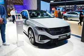 新款大众朗逸上市：新增1.5T+7DCT组合，动力提升，油耗降低图片