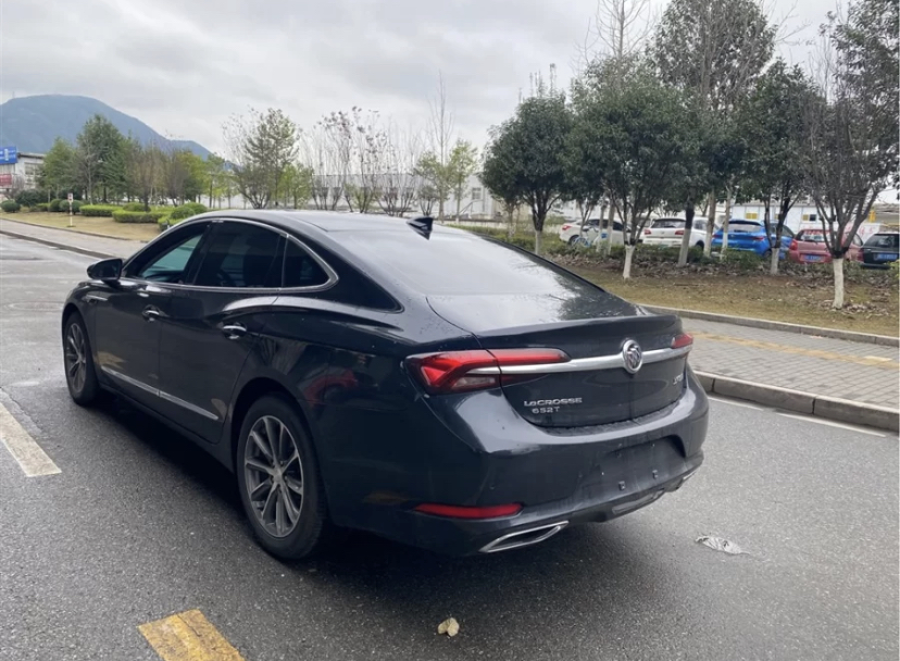 20万日系车与德系车对比_新君越2.0t油耗大吗_迈腾与君越选购分析