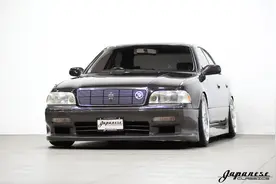 美国车商出售1992款丰田皇冠马杰斯塔 成交价1.4万美元图片