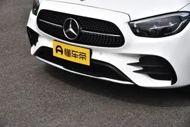 养一台奔驰E级一年得花多少钱？月收入多少才养得起？图片