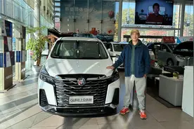 比传祺M8宗师便宜？别克GL8陆上公务舱20万可入手，建议买丐版！视频封面