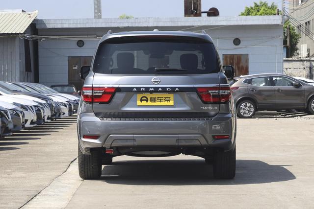 巨无霸SUV，长超5米3，配5.6L V8大自吸，日产途乐