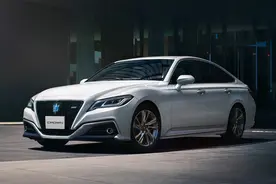 全新丰田皇冠开启预订：3.5L混动+后驱+原装进口！35万起看啥ES？图片
