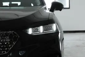 体验WEY WEY VV7科技版，售价19.28万，造型大气配置丰富，为何不火图片