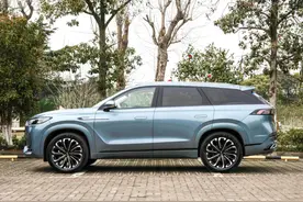 奇瑞版“路虎星脉”，搭载2.0T+爱信8AT，提供5/7座，15.29万起图片