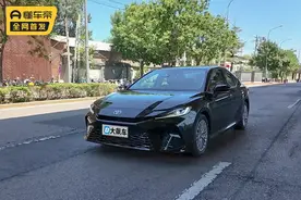 丰田凯美瑞：大两号的卡罗拉，大一号的亚洲狮！图片