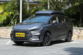 7.9秒破百，亏电油耗5.4L/100km，详细评测宋MAX DM-i图片