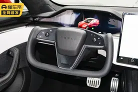 “方形”方向盘好不好用？为何开过的都吐槽？图片