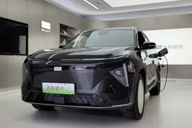 2023款吉利银河L7到店，外观设计精致，配置完善，动力输出充沛图片