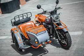 售价3.98万，解读国产多功能侉子：银钢边三轮500，满足全家出行图片