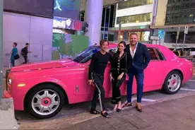 “杀马特”洪永时：娶墨西哥名模，一次买30辆劳斯，如今负债累累图片