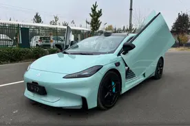 15.58万买剪刀门，配激光雷达+710km续航，这款二手准新车香吗图片