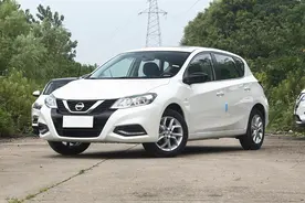 日系自吸自动实惠小车，省心省油停车方便，空间不错，骐达TIIDA图片