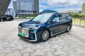 开车和做老板都很舒服，价格也给力，试驾全新岚图梦想家图片